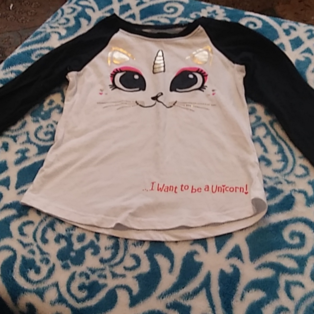 Size 4/5 longsleeve unicorn shirt
